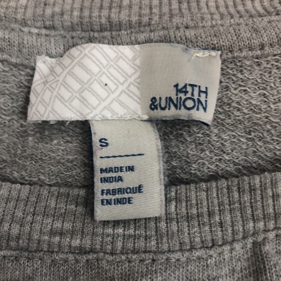 14th & Union Side Ruffle Gray Sweatshirt Small - Picture 4 of 9